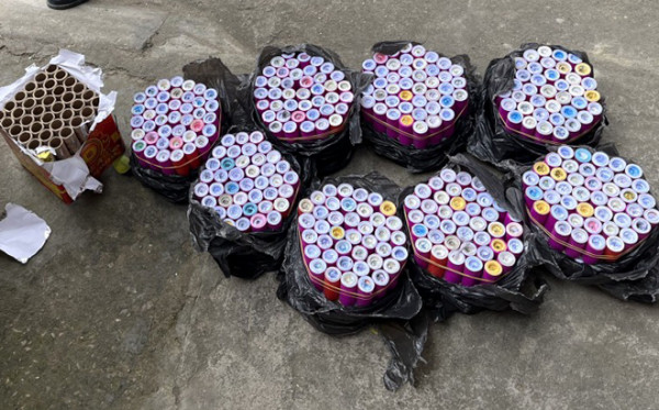 Bắt giữ 5 tạ pháo hoa nổ nhập lậu tại Quảng Ninh