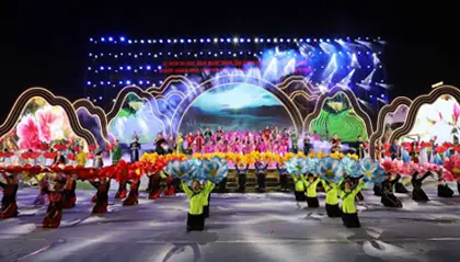 Lào Cai bắn pháo hoa tầm thấp khai mạc Festival Sông Hồng 2025