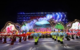 Lào Cai bắn pháo hoa tầm thấp khai mạc Festival Sông Hồng 2025