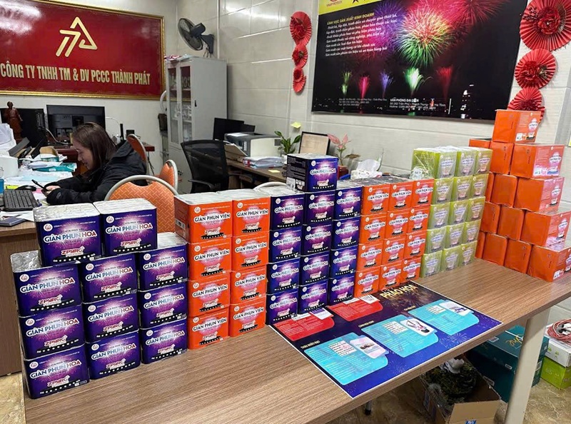 2- Cửa hàng pháo hoa số 2 Hà Tĩnh