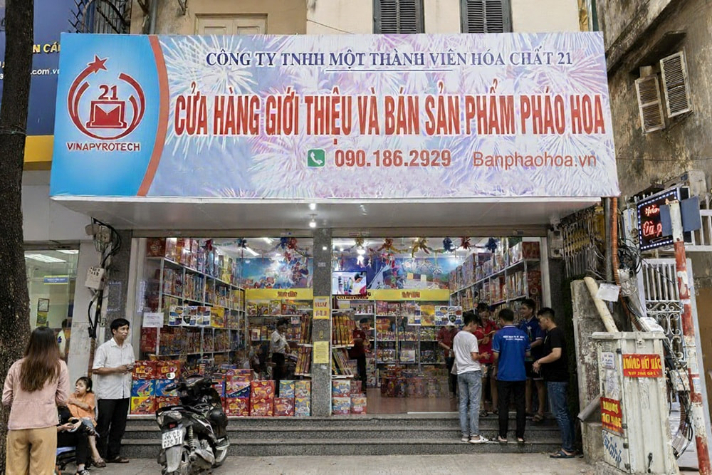 Cửa hàng đại lý pháo hoa bộ quốc phòng