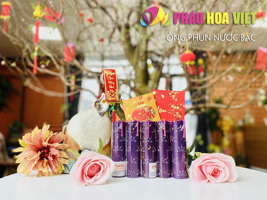 Ống phun nước bạc