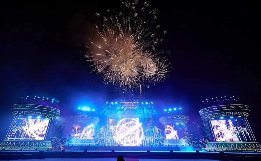 Sân khấu khai mạc Sầm Sơn 2025