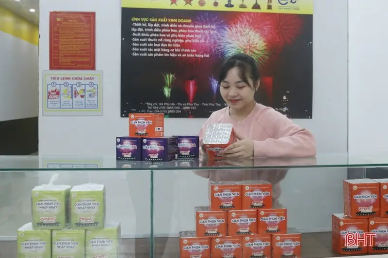 Các cửa hàng pháo hoa Z121 bắt đầu nhập hàng bán ra thị trường